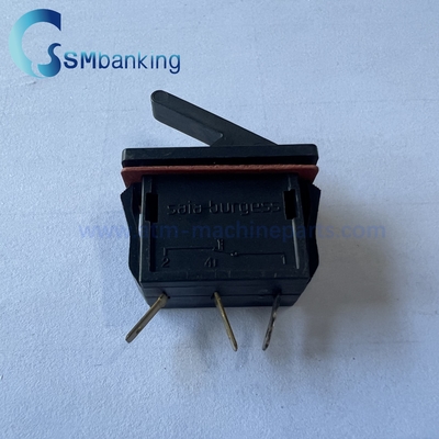El sistema de control de la velocidad de entrada y salida de la caja ATM S1 de la NCR