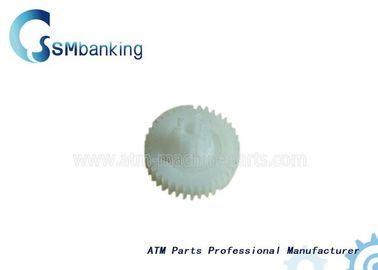 Engranaje plástico blanco componente 009-0018232 de NCR de las piezas del cajero automático de NCR