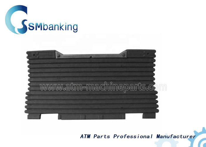 La puerta 4450591563 445-0591563 del obturador del cajero automático de la puerta del casete de NCR 58xx de las piezas del cajero automático tiene en existencia